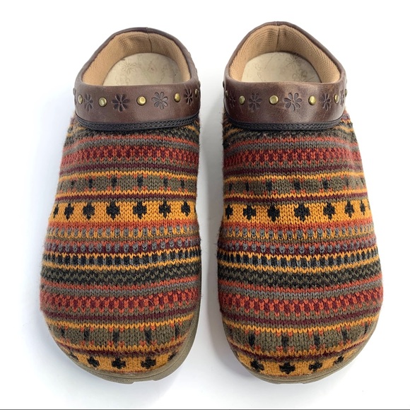 taos clogs